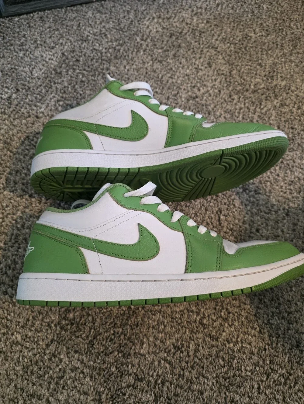 Jordan 1 Low SE 